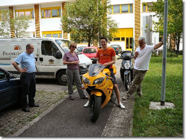 Clicca per scorrere le foto originali ingrandite
