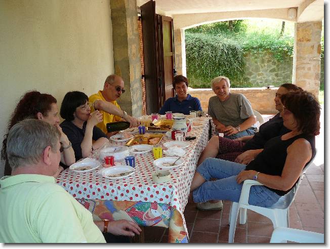 Clicca per scorrere le foto originali ingrandite