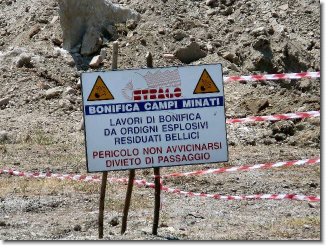 Clicca per scorrere le foto originali ingrandite