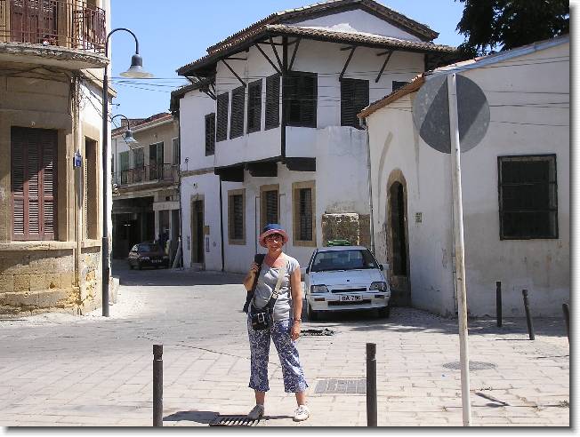 Clicca per scorrere le foto originali ingrandite