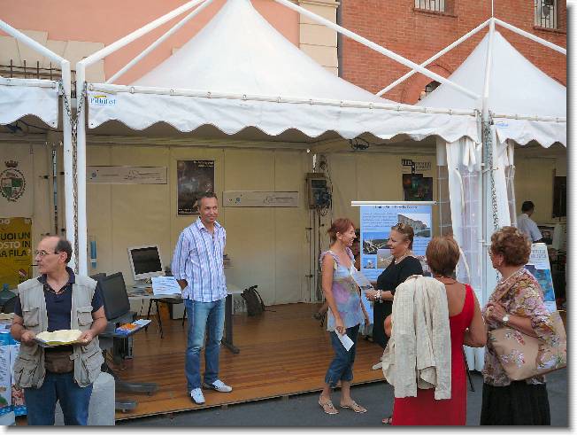 Clicca per scorrere le foto originali ingrandite