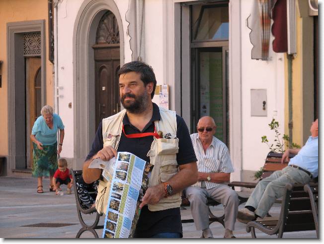 Clicca per scorrere le foto originali ingrandite