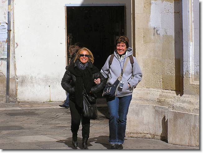 Clicca per scorrere le foto originali ingrandite