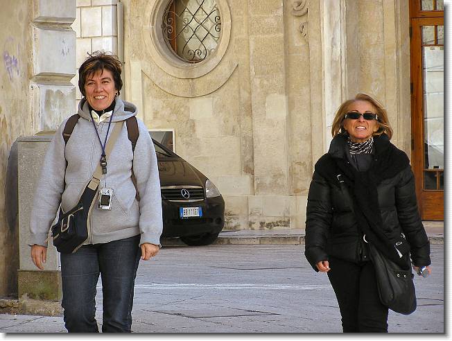 Clicca per scorrere le foto originali ingrandite