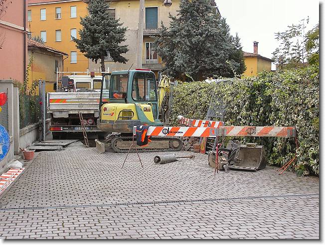 Clicca per scorrere le foto originali ingrandite
