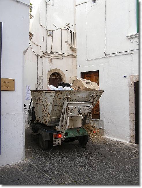 Clicca per scorrere le foto originali ingrandite