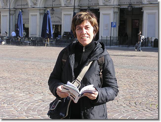 Clicca per scorrere le foto originali ingrandite