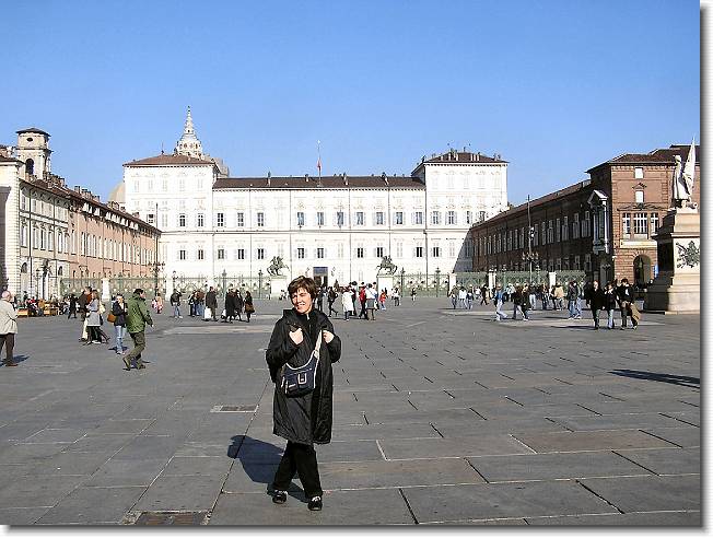 Clicca per scorrere le foto originali ingrandite