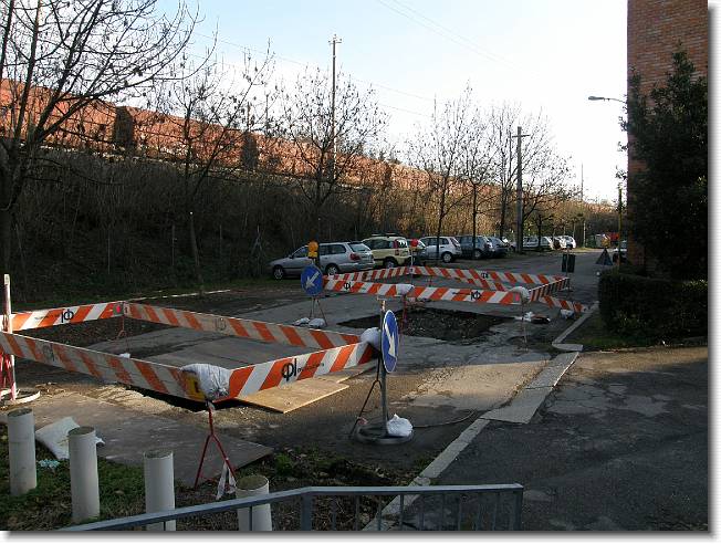 Clicca per scorrere le foto originali ingrandite
