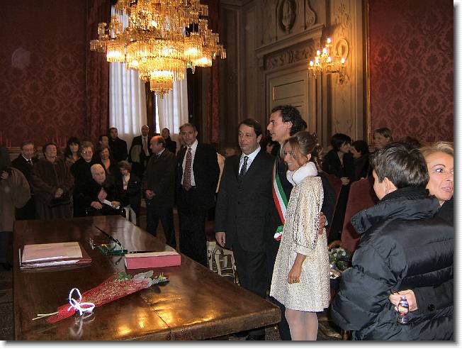 Clicca per scorrere le foto originali ingrandite