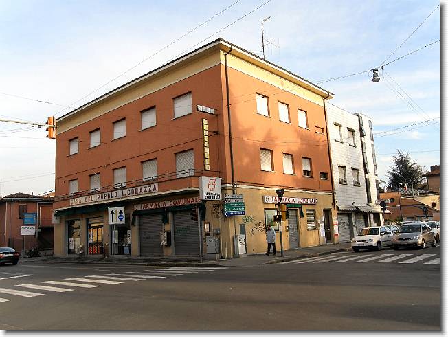 Clicca per scorrere le foto originali ingrandite