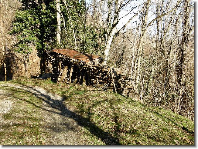 Clicca per scorrere le foto originali ingrandite