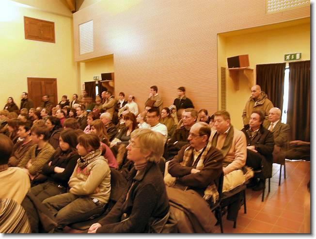Clicca per scorrere le foto originali ingrandite