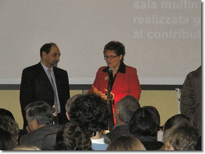 Clicca per scorrere le foto originali ingrandite
