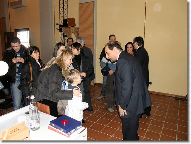 Clicca per scorrere le foto originali ingrandite