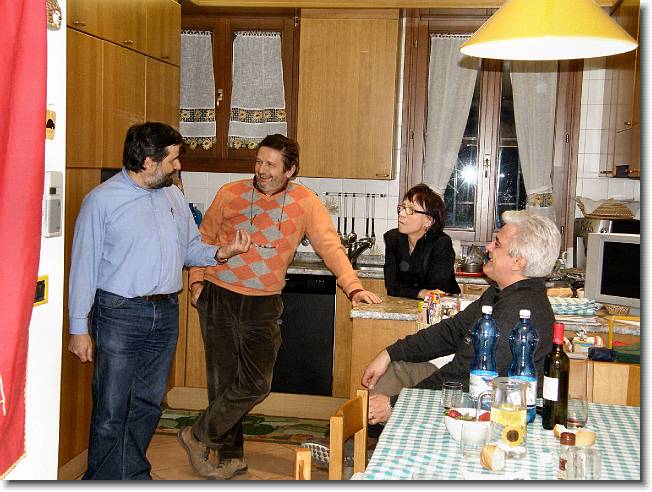Clicca per scorrere le foto originali ingrandite