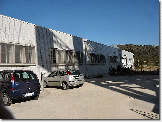 Clicca per scorrere le foto originali ingrandite