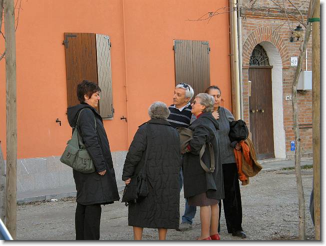 Clicca per scorrere le foto originali ingrandite