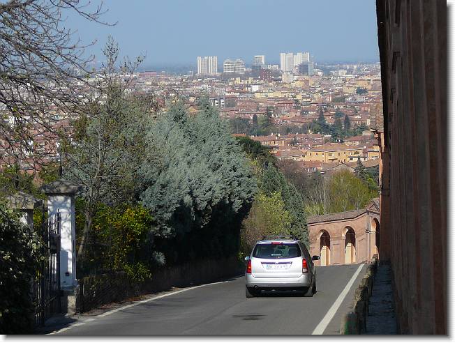 Clicca per scorrere le foto originali ingrandite