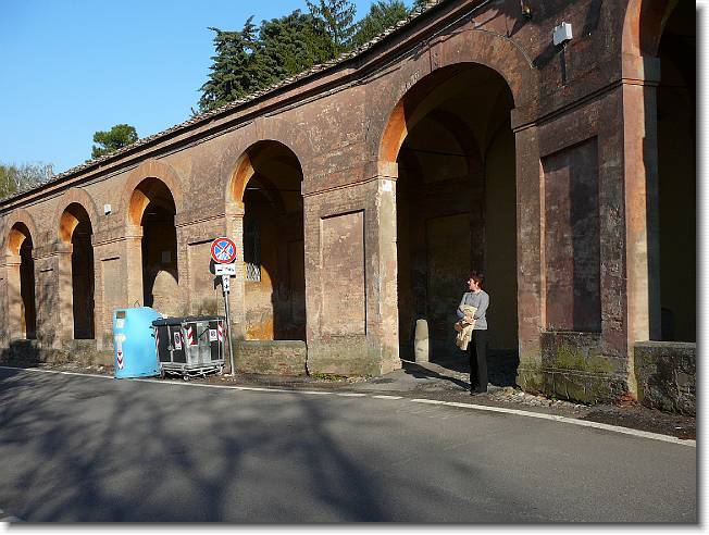 Clicca per scorrere le foto originali ingrandite