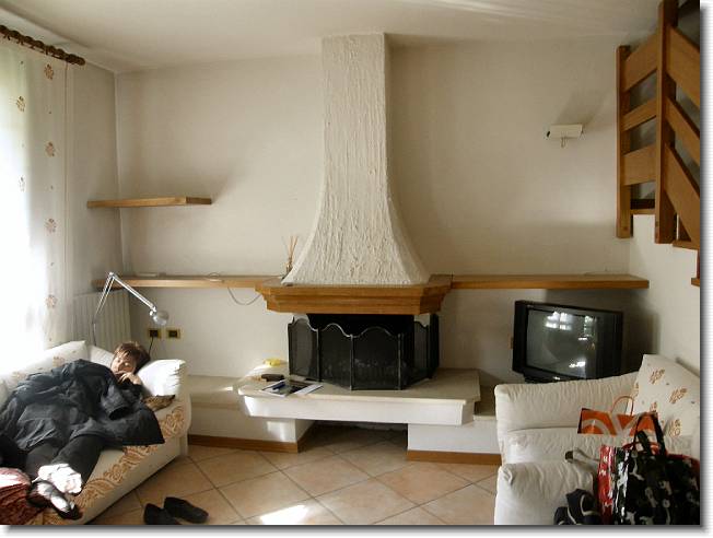 Clicca per scorrere le foto originali ingrandite