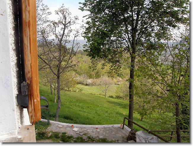 Clicca per scorrere le foto originali ingrandite