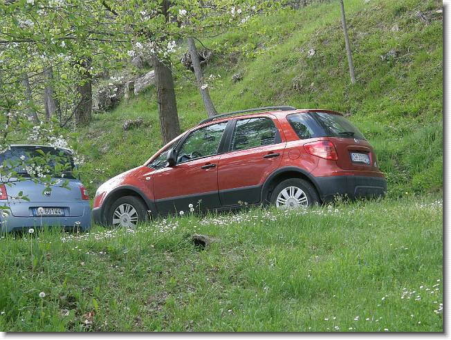 Clicca per scorrere le foto originali ingrandite