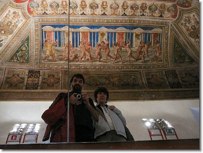 Clicca per scorrere le foto originali ingrandite