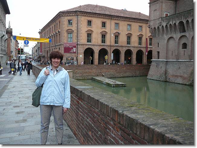 Clicca per scorrere le foto originali ingrandite