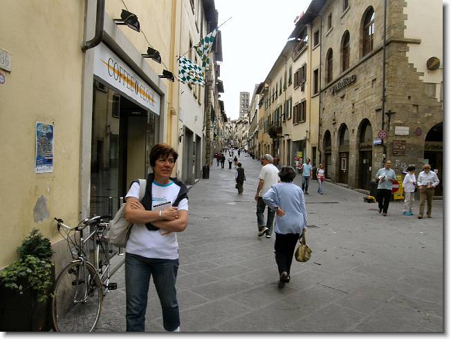 Clicca per scorrere le foto originali ingrandite