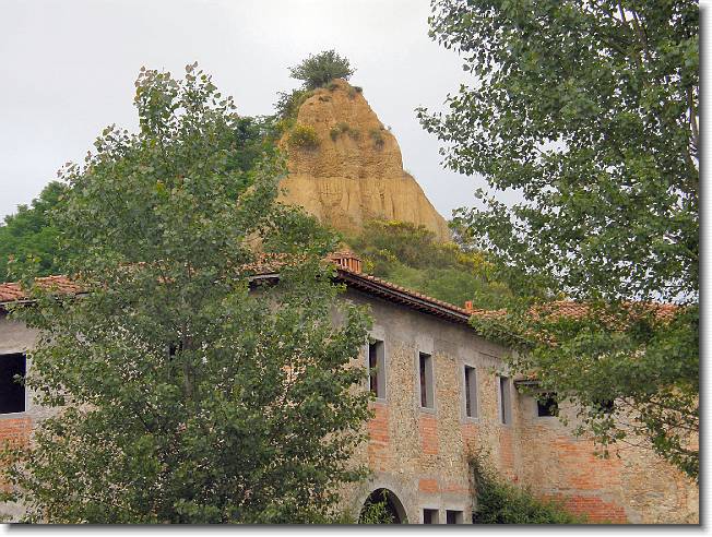 Clicca per scorrere le foto originali ingrandite