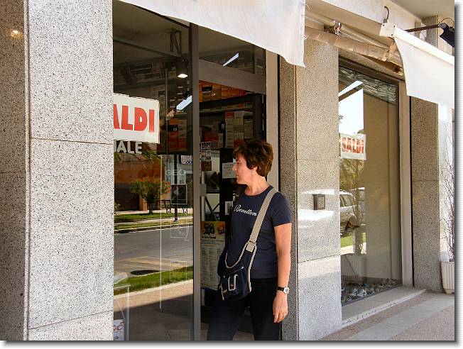 Clicca per scorrere le foto originali ingrandite