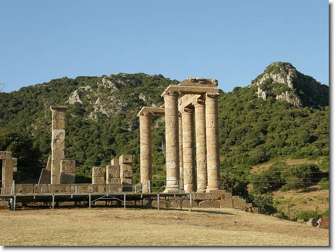 Clicca per scorrere le foto originali ingrandite