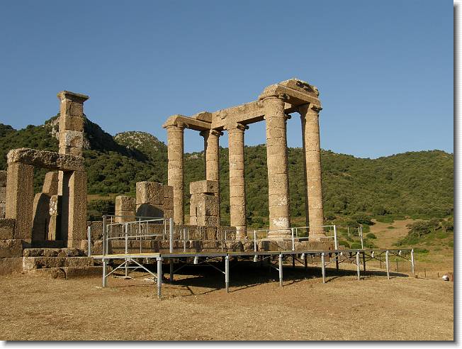 Clicca per scorrere le foto originali ingrandite