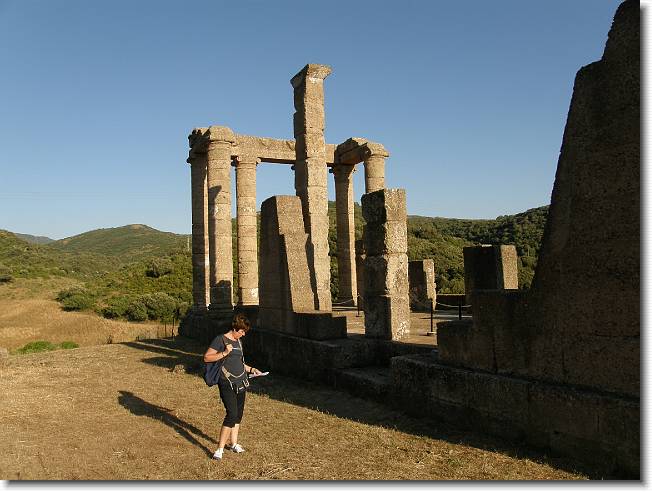 Clicca per scorrere le foto originali ingrandite