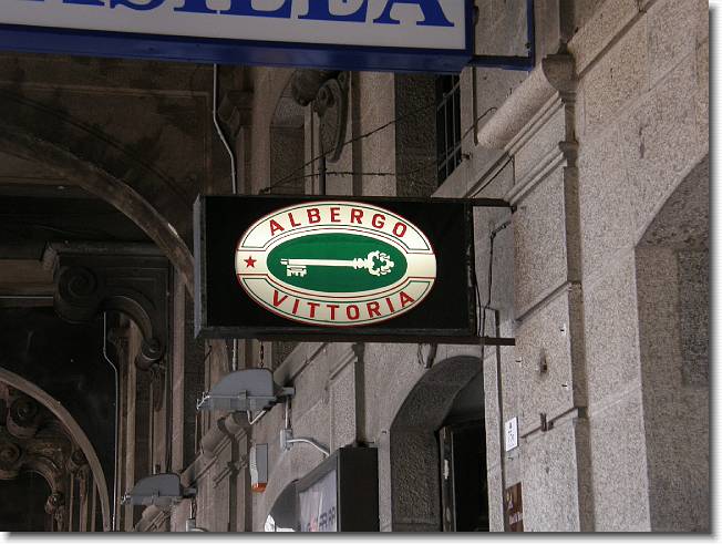 Clicca per scorrere le foto originali ingrandite