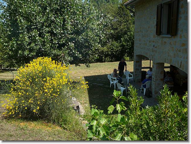 Clicca per scorrere le foto originali ingrandite