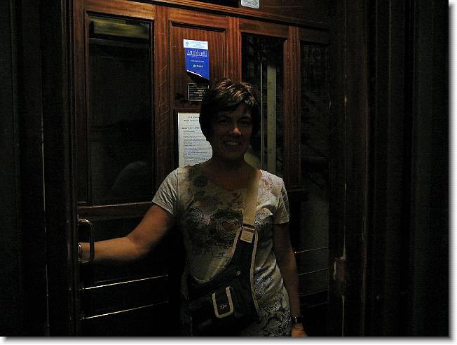 Clicca per scorrere le foto originali ingrandite