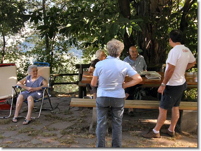 Clicca per scorrere le foto originali ingrandite