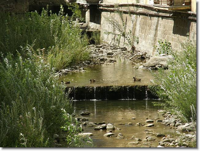 Clicca per scorrere le foto originali ingrandite