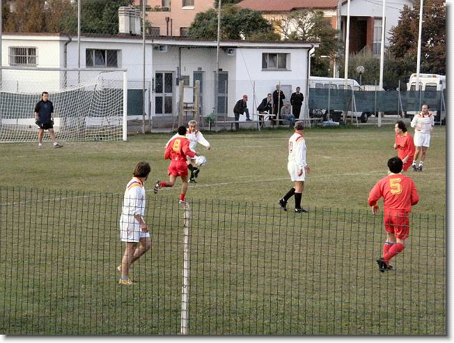 Clicca per scorrere le foto originali ingrandite