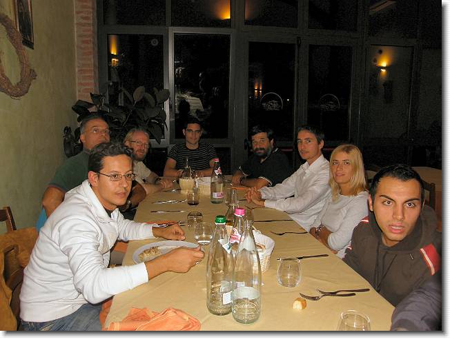 Clicca per scorrere le foto originali ingrandite