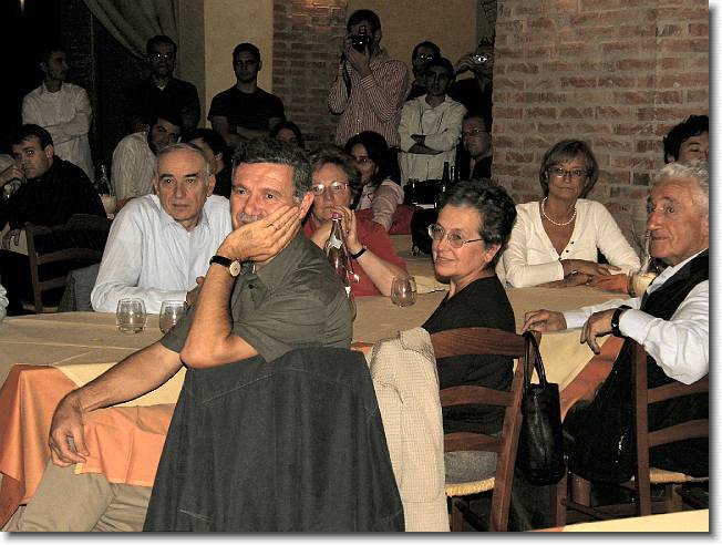 Clicca per scorrere le foto originali ingrandite
