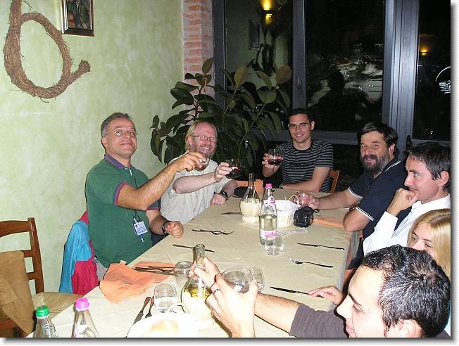 Clicca per scorrere le foto originali ingrandite