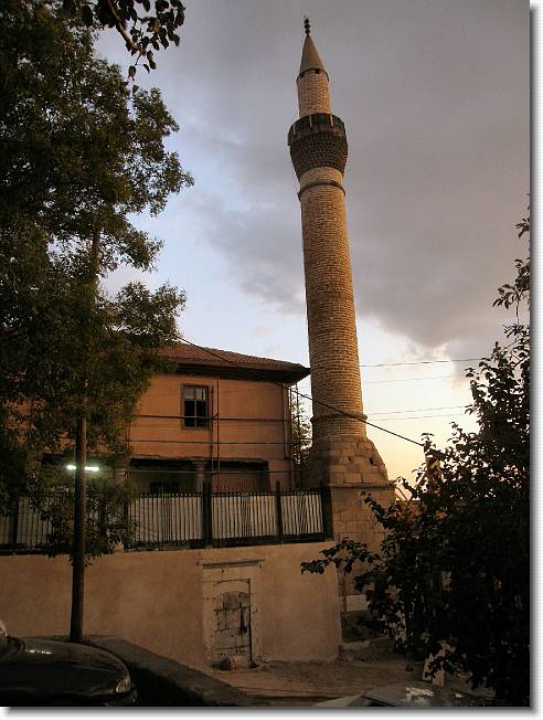 Clicca per scorrere le foto originali ingrandite