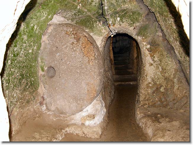 Clicca per scorrere le foto originali ingrandite