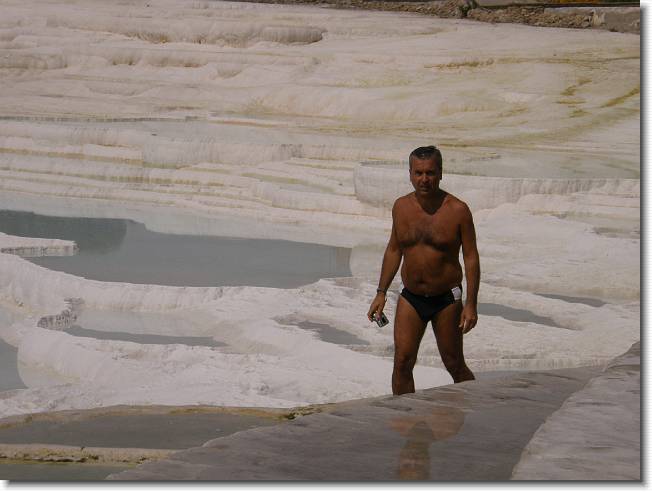 Clicca per scorrere le foto originali ingrandite