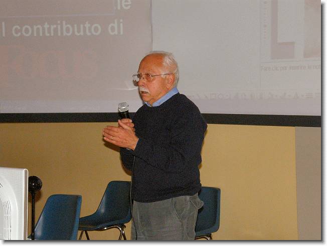 Clicca per scorrere le foto originali ingrandite