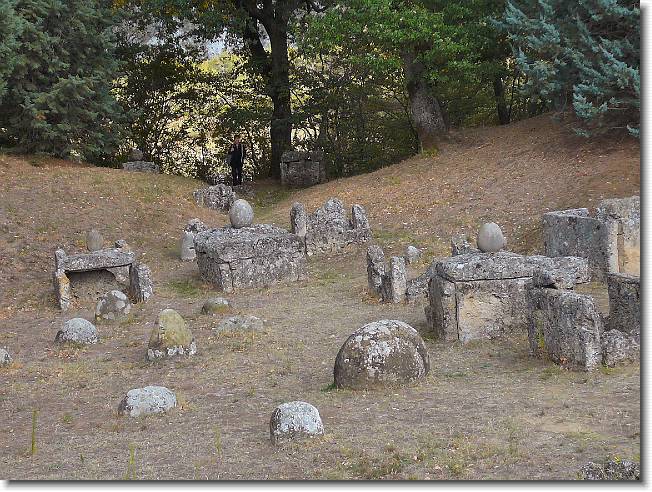 Clicca per scorrere le foto originali ingrandite