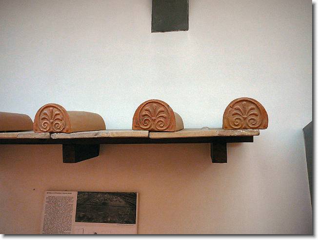 Clicca per scorrere le foto originali ingrandite